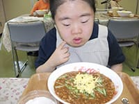 昼食の様子